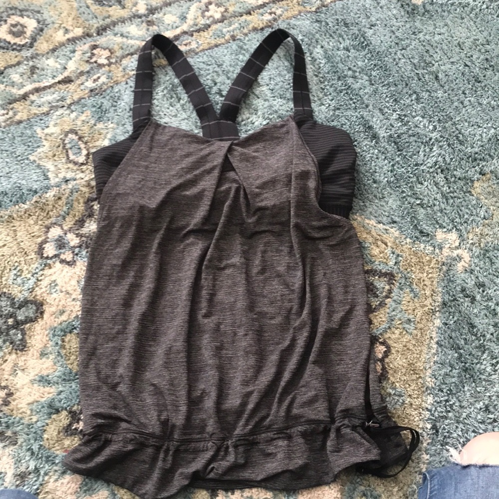 Lululemon top with attached bra